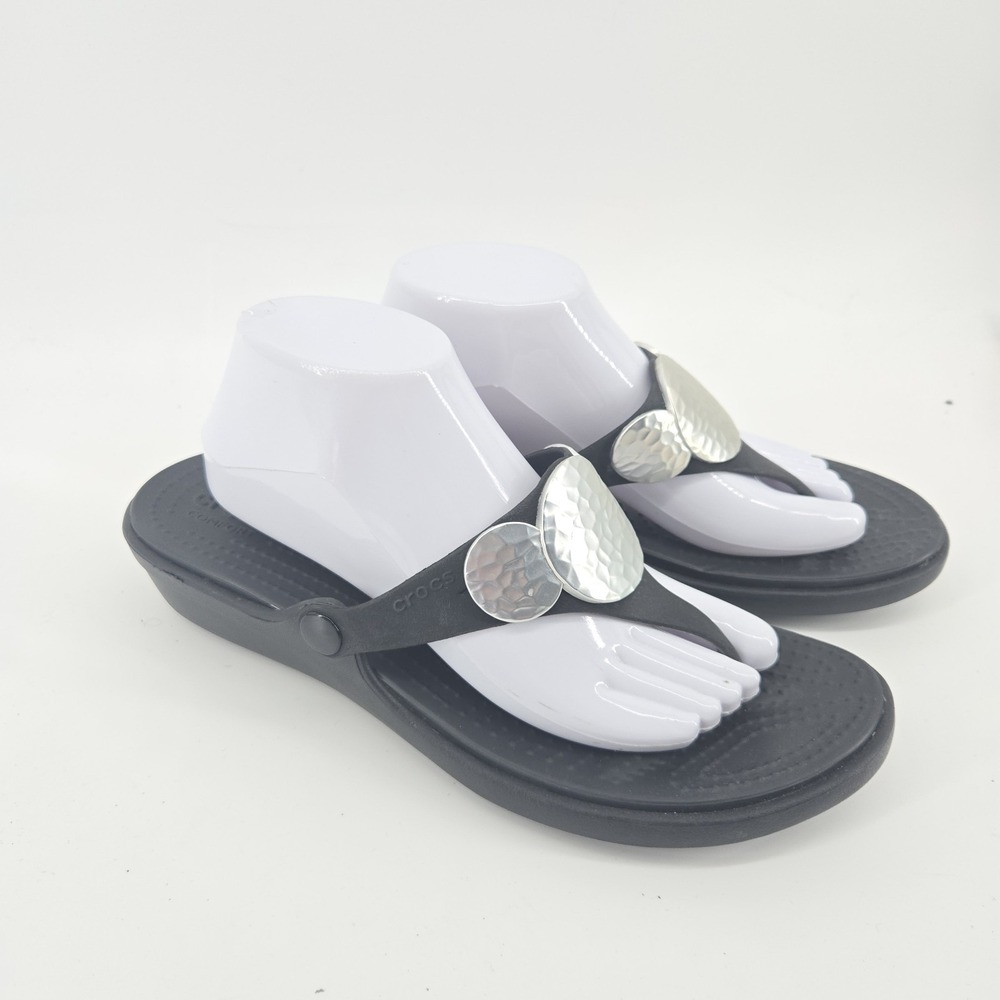 Crocs Sanrah Size 11 Black Hammered Circle Wedge Flip Flop Thong Sandal
